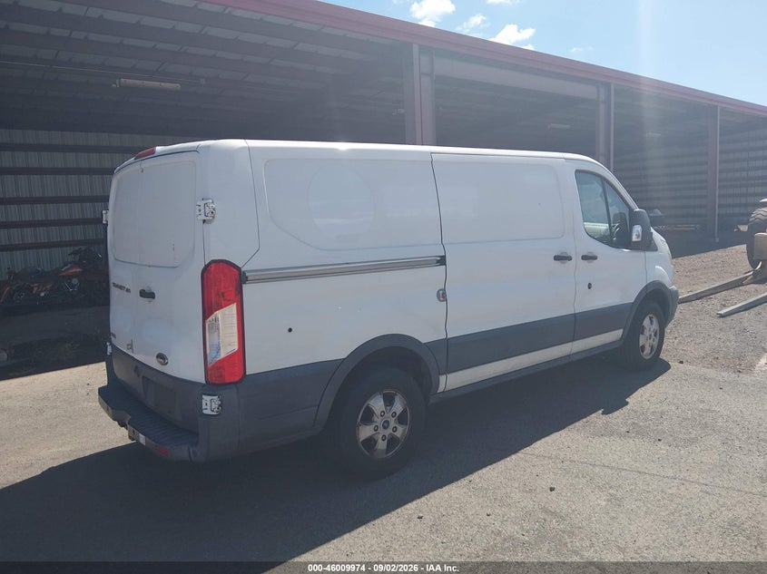 2017 FORD TRANSIT-250 auction photo 4