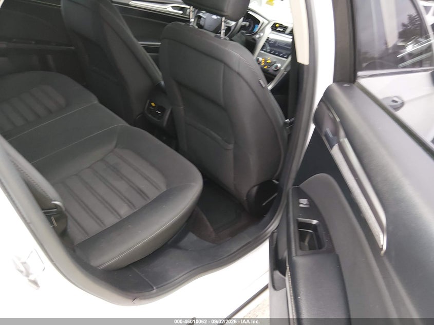 2017 FORD FUSION HYBRID auction photo 8