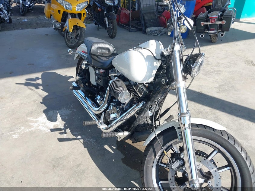 HARLEY-DAVIDSON FXDL 2014