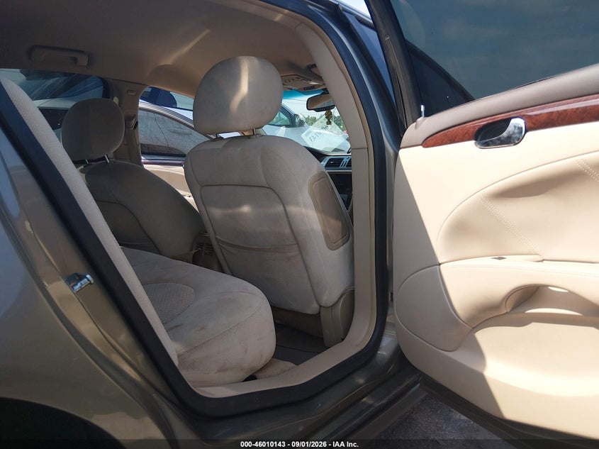 2011 BUICK LUCERNE auction photo 8