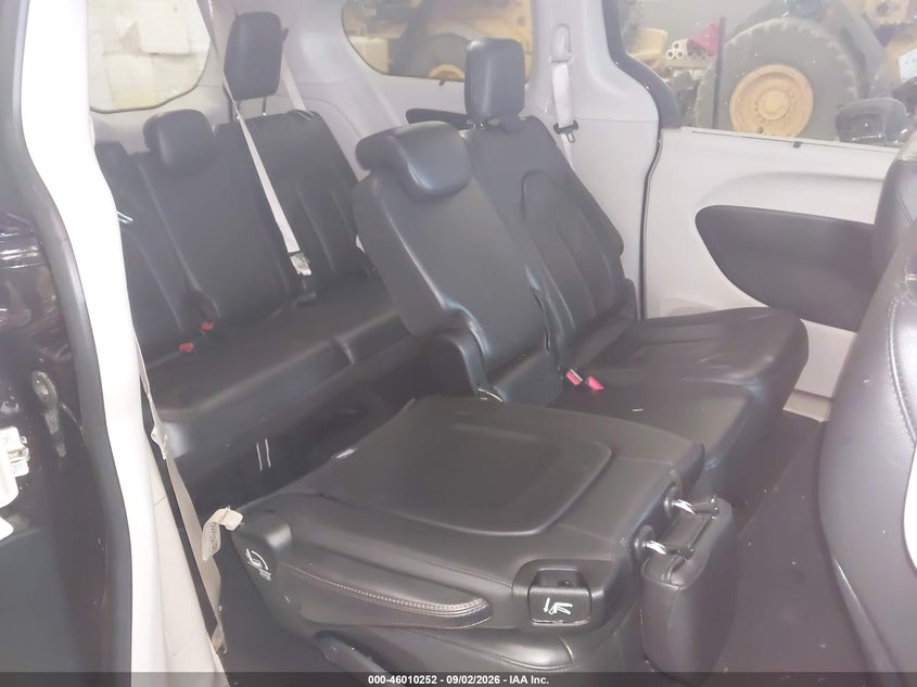 CHRYSLER PACIFICA - zdjęcie 8