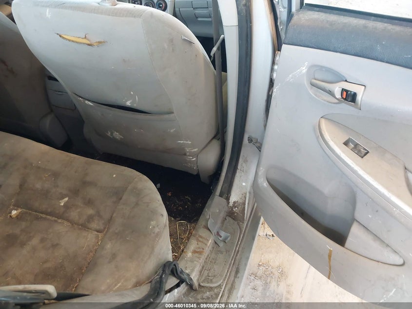 2012 TOYOTA COROLLA auction photo 8