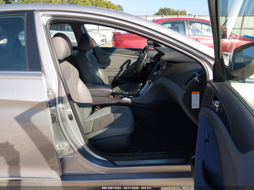 2012 HYUNDAI SONATA HYBRID auction photo 5