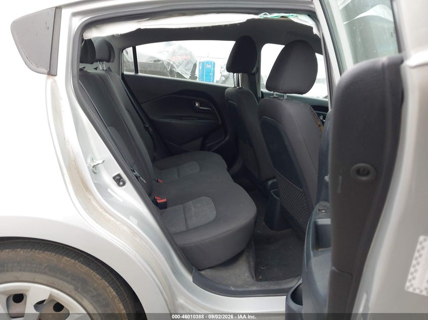 2017 KIA RIO auction photo 8