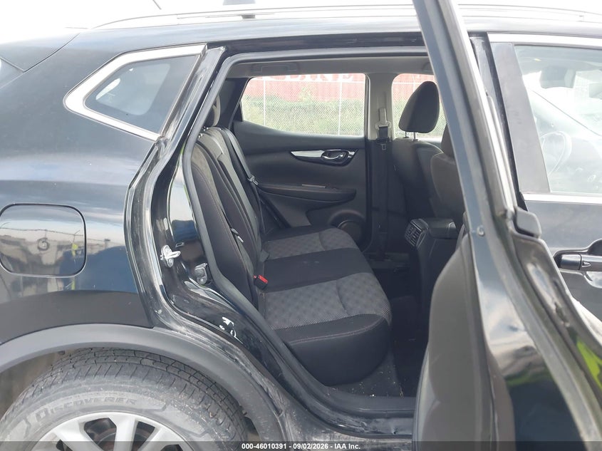 2018 NISSAN ROGUE SPORT auction photo 8