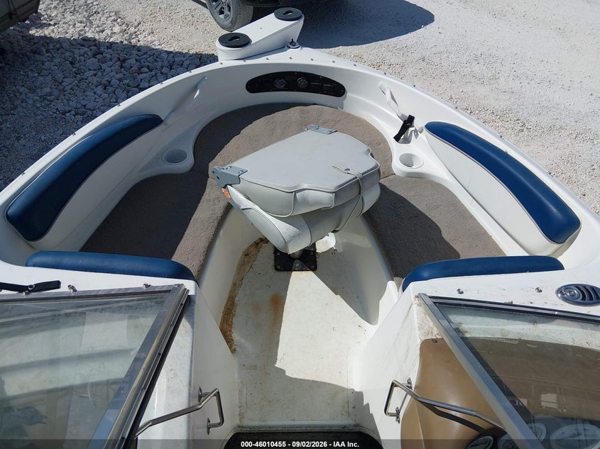 2001 GLASTRON 170 BOAT auction photo 5