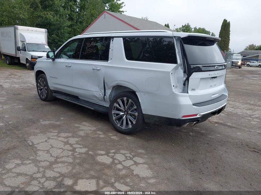 CHEVROLET SUBURBAN - zdjęcie 3