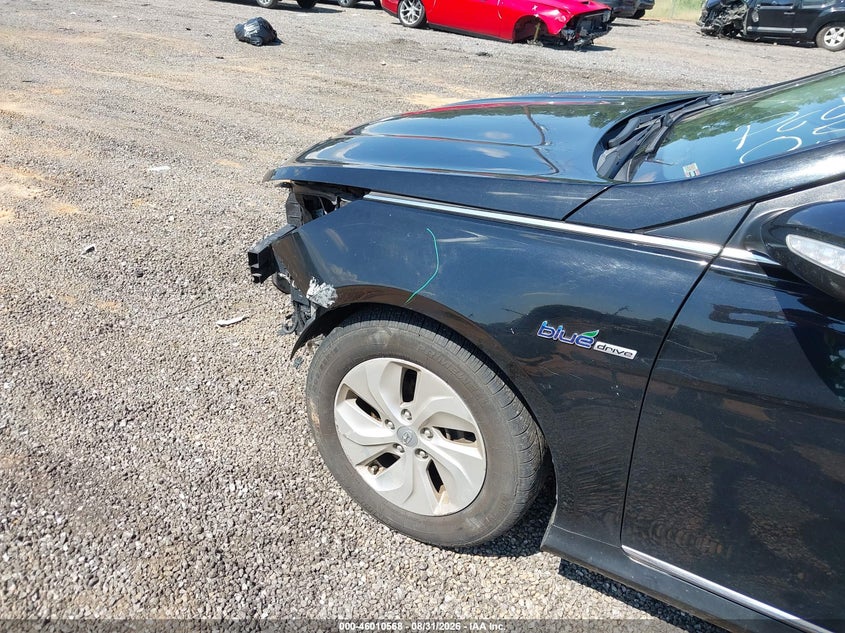 2014 HYUNDAI SONATA HYBRID auction photo 6