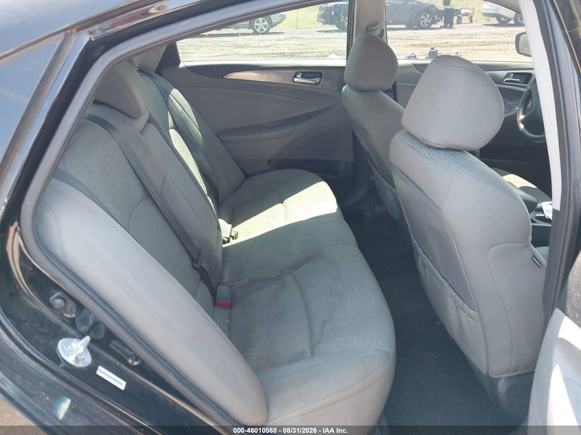 2014 HYUNDAI SONATA HYBRID auction photo 8