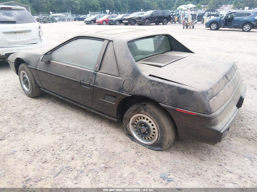 1984 PONTIAC FIERO auction photo 3