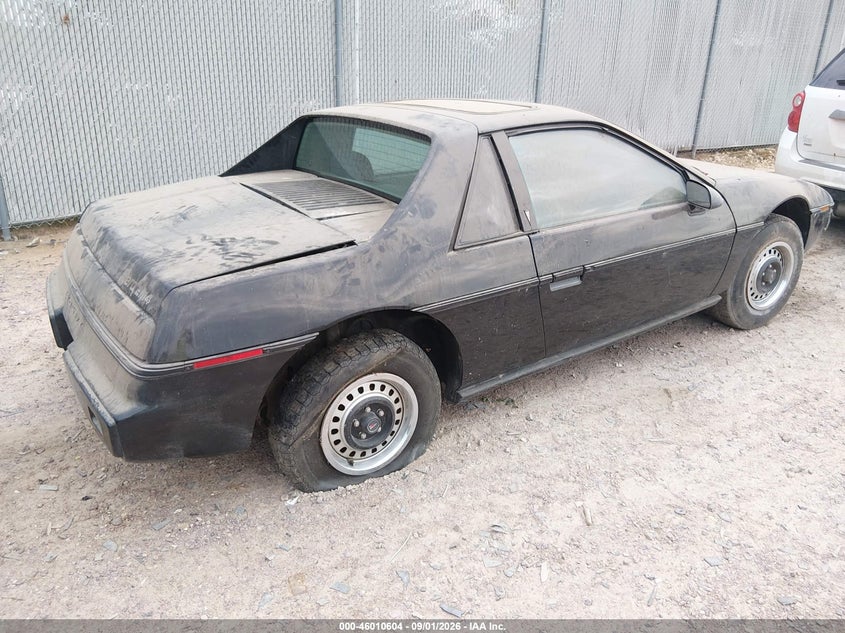1984 PONTIAC FIERO auction photo 4