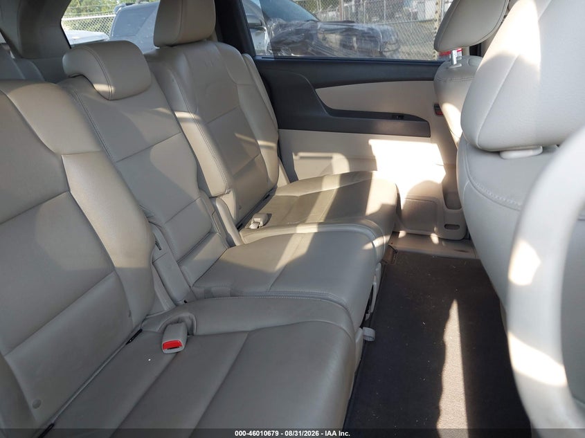 2015 HONDA ODYSSEY auction photo 8