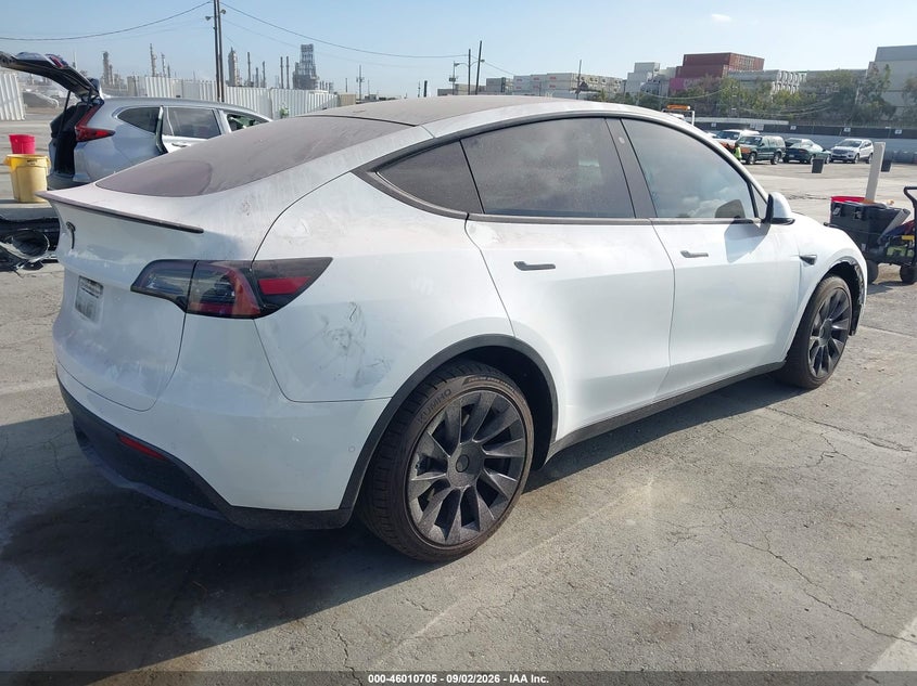 TESLA MODEL Y - zdjęcie 4