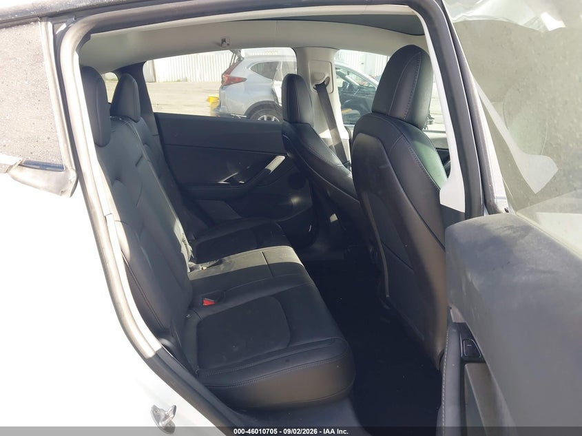 TESLA MODEL Y - zdjęcie 8