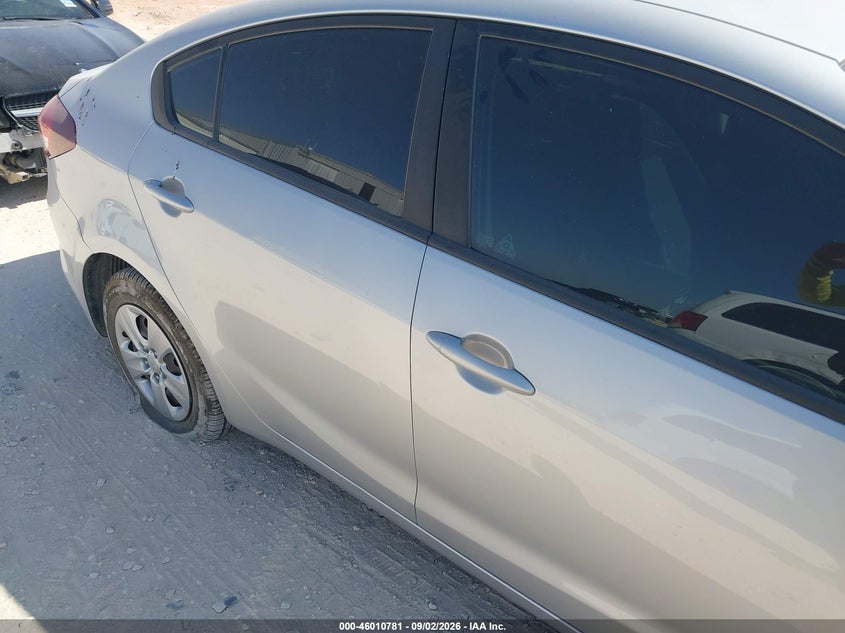 2018 KIA FORTE auction photo 6