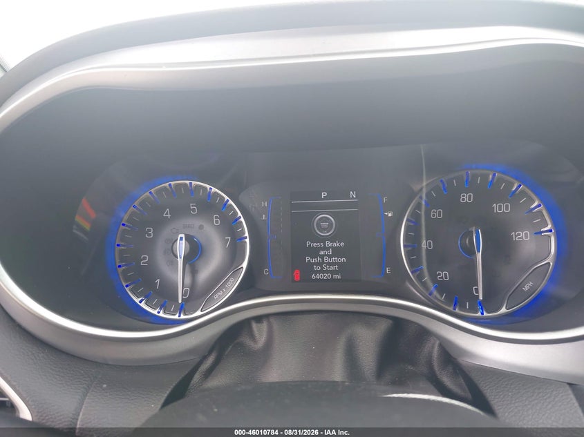 2020 CHRYSLER PACIFICA auction photo 7
