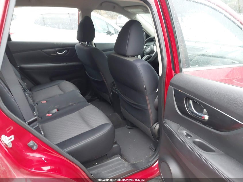 2017 NISSAN ROGUE auction photo 8