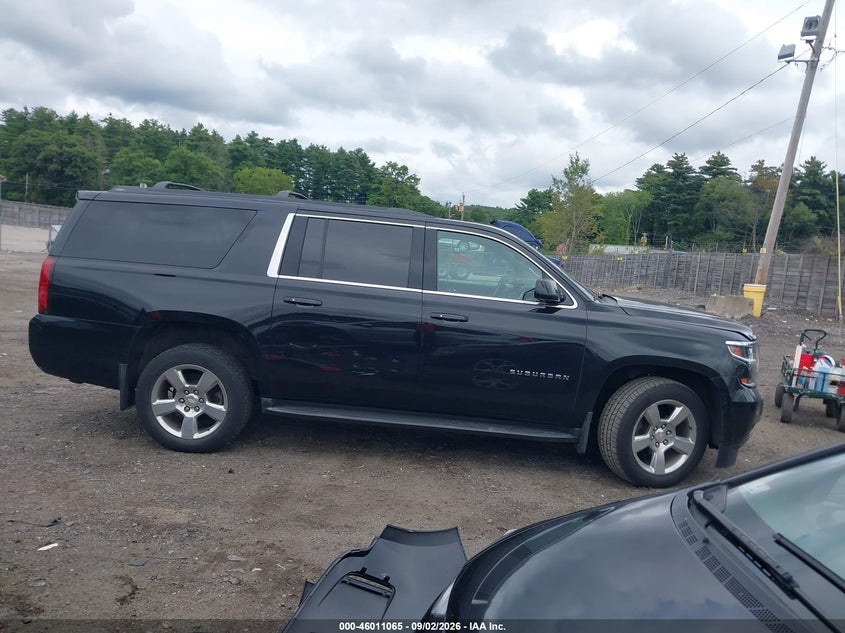 CHEVROLET SUBURBAN - zdjęcie 13