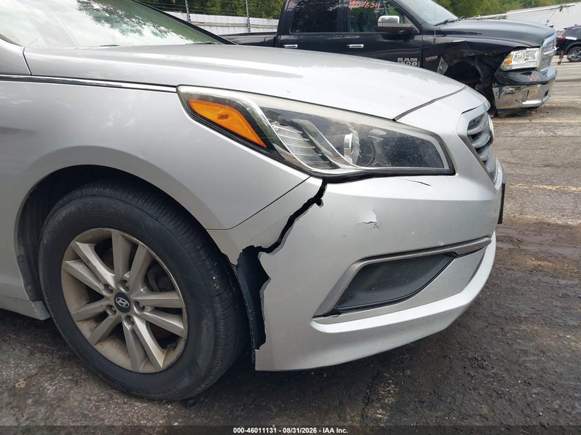 2016 HYUNDAI SONATA auction photo 6
