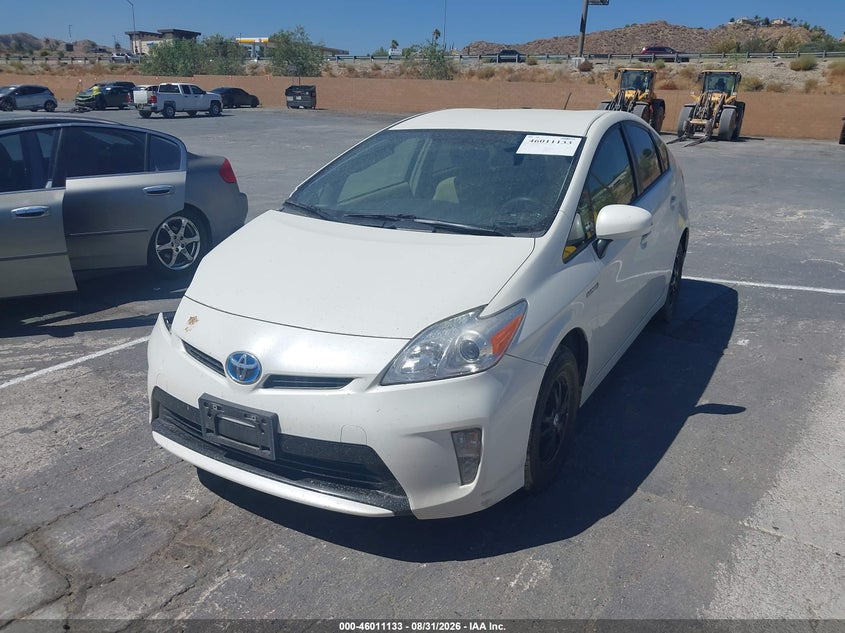 2013 Toyota Prius, Right Front, IAAI, VIN JTDKN3DU4D5570634 — photo 2