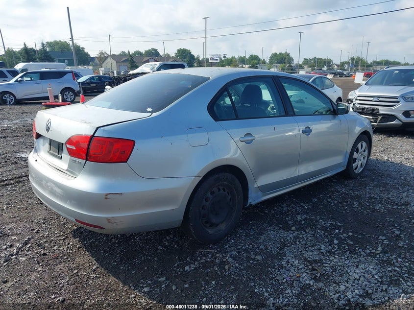 2012 VOLKSWAGEN JETTA auction photo 4