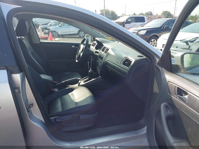 2012 VOLKSWAGEN JETTA auction photo 5