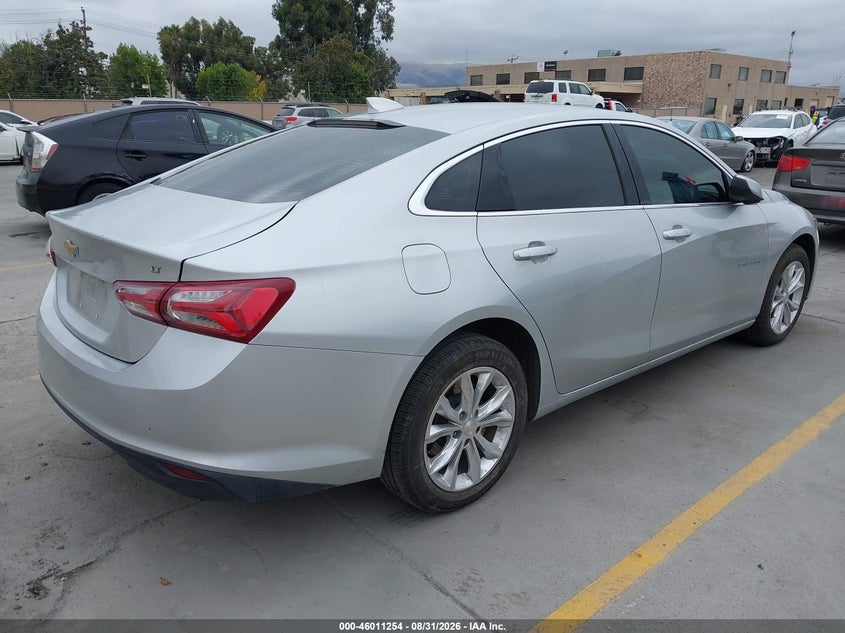 2020 CHEVROLET MALIBU auction photo 4