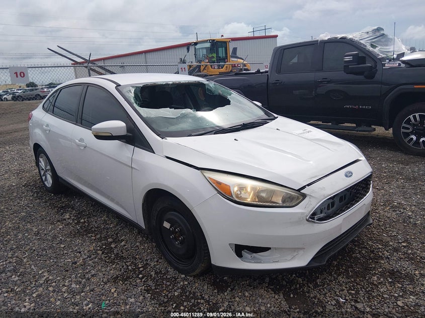 Vin: 1fadp3f20fl274948, lot: 46510665, ford focus se 2015 img_1