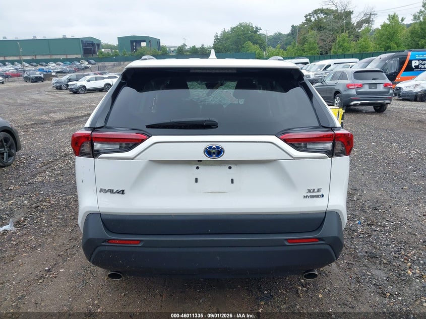 TOYOTA RAV4 HYBRID - zdjęcie 17