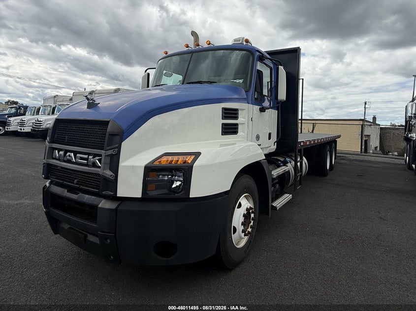 2019 MACK ANTHEM auction photo 2