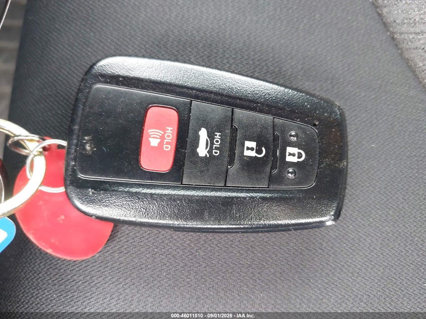 TOYOTA CAMRY - zdjęcie 11