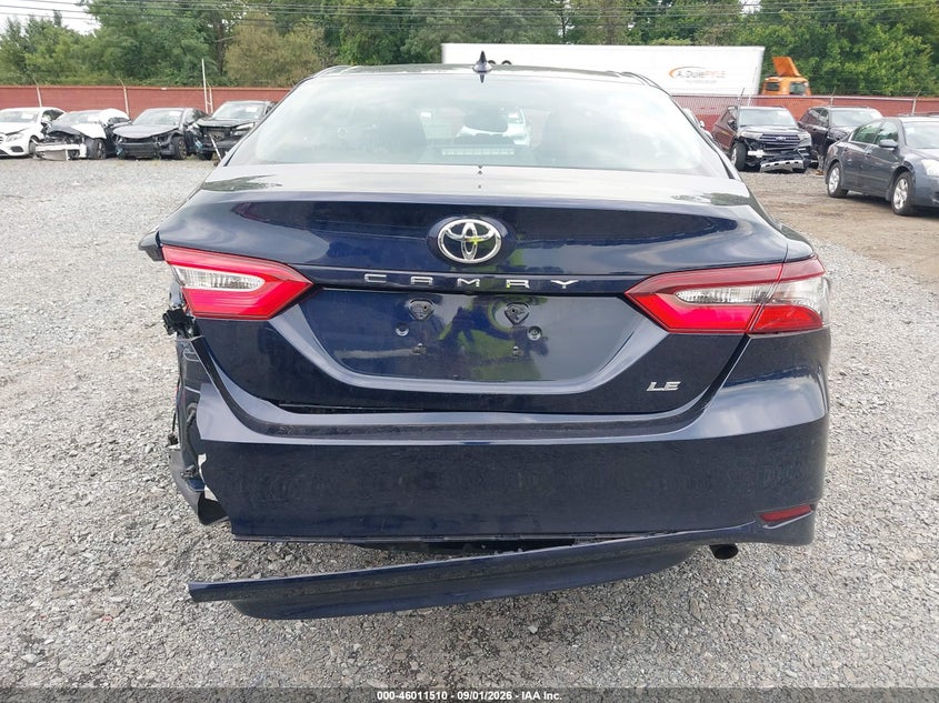 TOYOTA CAMRY - zdjęcie 17