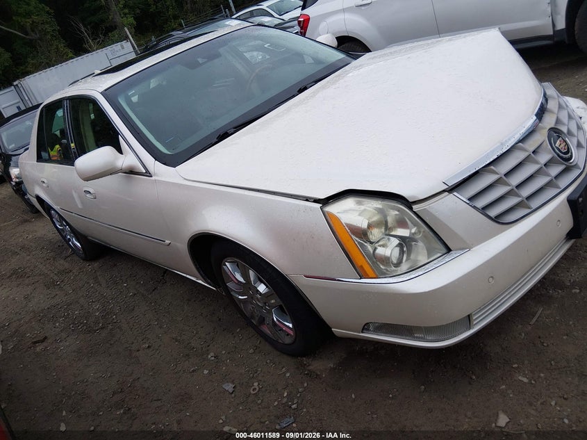 2011 CADILLAC DTS auction photo 1