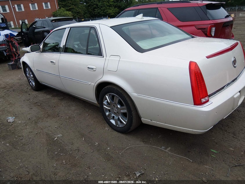 2011 CADILLAC DTS auction photo 3