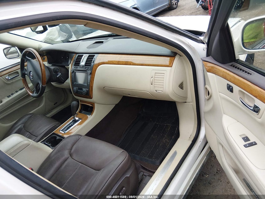2011 CADILLAC DTS auction photo 5