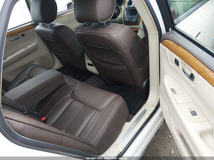 2011 CADILLAC DTS auction photo 8