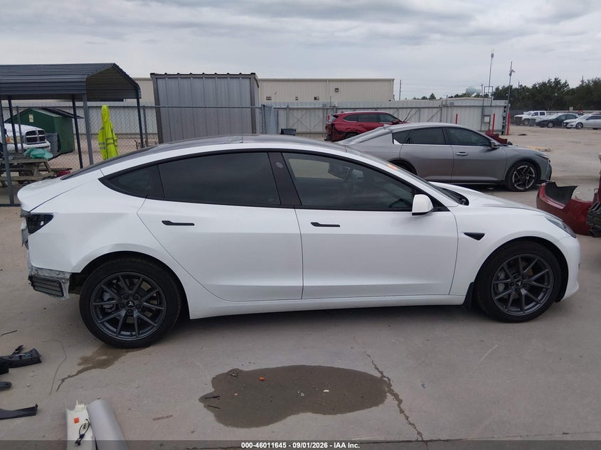 Фото 14 - TESLA MODEL 3