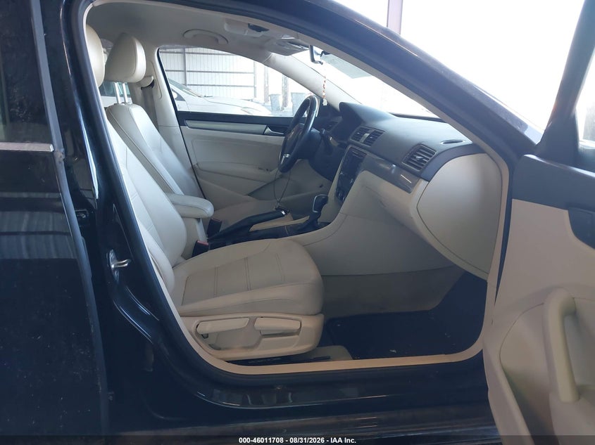 VOLKSWAGEN PASSAT 2015 VIN 1VWAS7A32FC110567