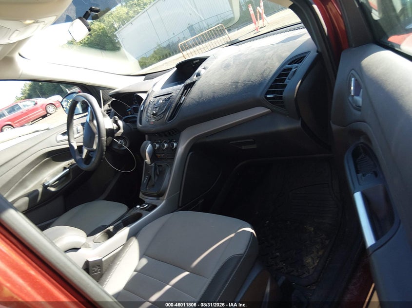 2016 FORD ESCAPE auction photo 5