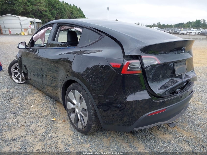 TESLA MODEL Y 2024 VIN 7SAYGDEEXRA220013