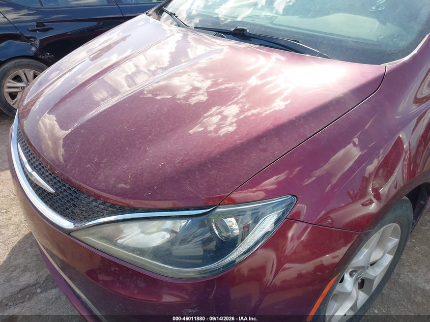 2017 CHRYSLER PACIFICA auction photo 6
