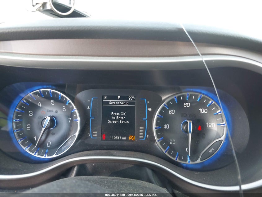 2017 CHRYSLER PACIFICA auction photo 7