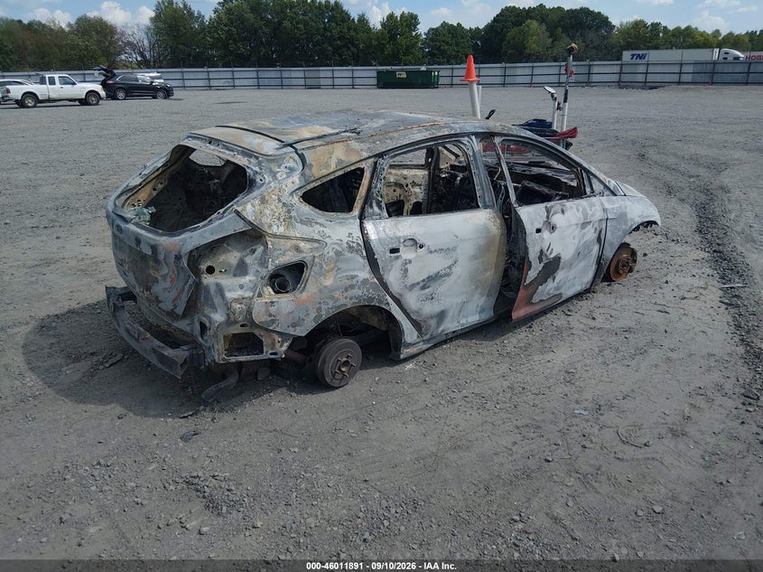 Vin: 1fadp3k29jl269844, lot: 46511267, ford focus se 20184