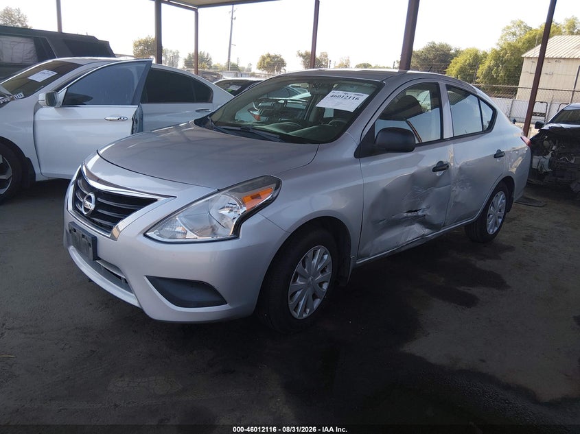 2015 Nissan Versa, Левый бок, IAAI, VIN 3N1CN7AP8FL831893 — фото 2