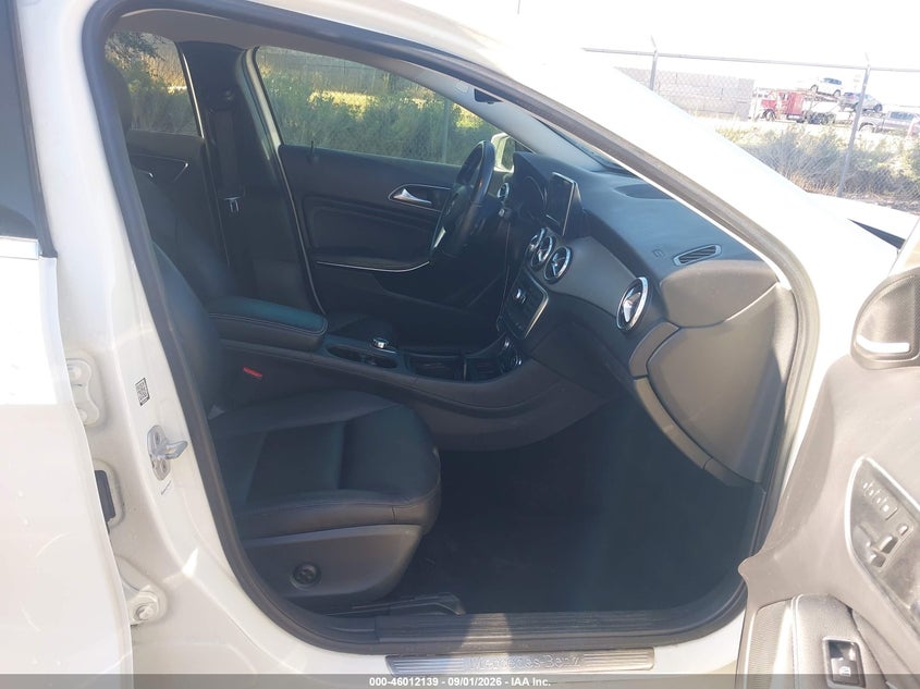 MERCEDES-BENZ GLA 250 2015 VIN WDCTG4GB3FJ029125