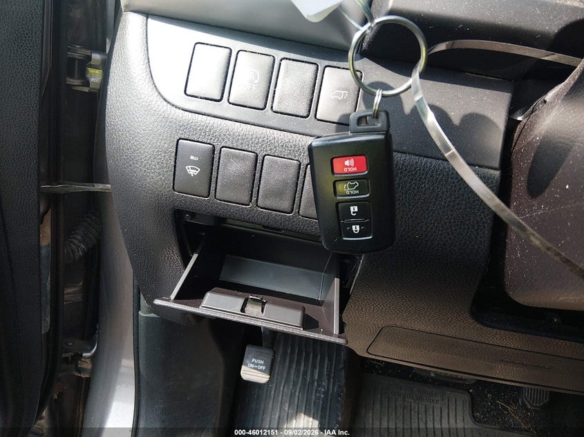 TOYOTA HIGHLANDER - zdjęcie 11