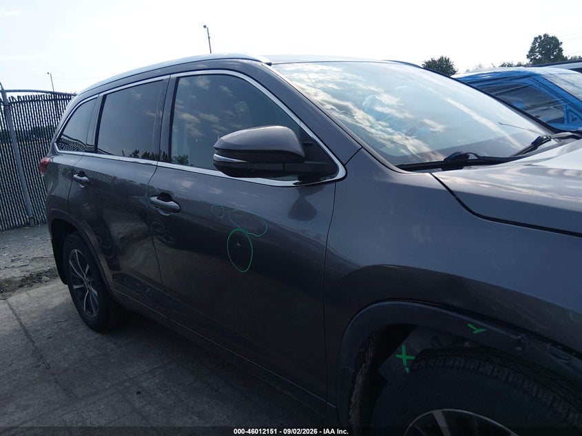 TOYOTA HIGHLANDER - zdjęcie 13