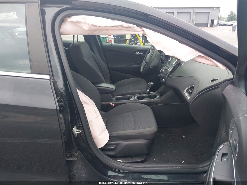 2018 CHEVROLET CRUZE auction photo 5