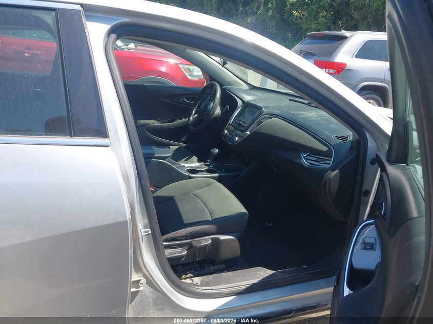 2018 CHEVROLET MALIBU auction photo 5