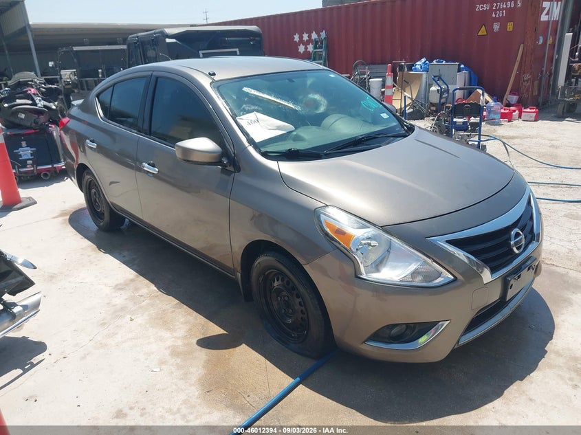 2015 NISSAN VERSA auction photo 1